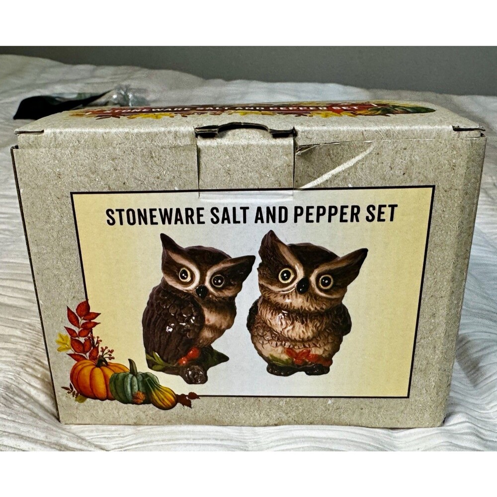Cracker Barrel Stoneware Owl Salt & Pepper Shakers Set